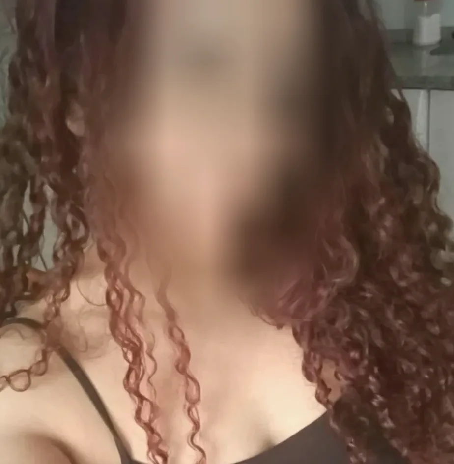 Lara, 25 años