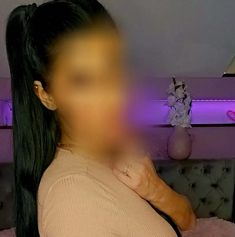 Yasmina, 33 años