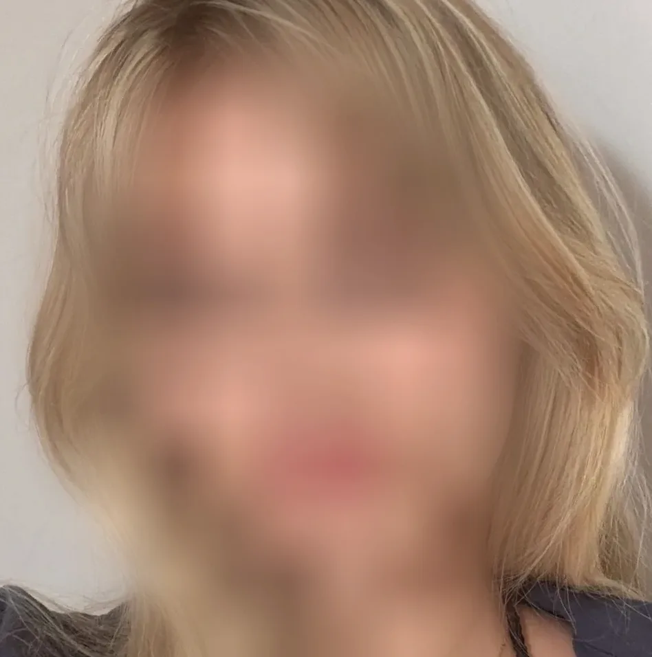 Yesenia, 20 años